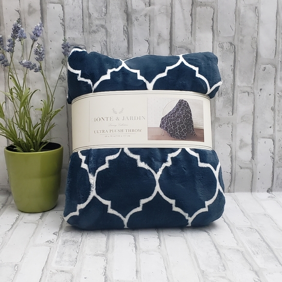 Monte & Jardin Bedding Monte And Jardin Blue And White Ogeeprint